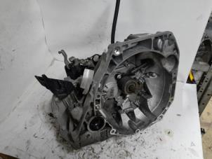 Gebruikte Versnellingsbak Dacia Sandero II 0.9 TCE 12V Prijs € 420,00 Margeregeling aangeboden door Reclycar De Boer BV