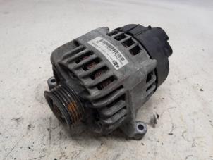 Gebruikte Alternator Fiat Grande Punto (199) 1.4 16V Prijs € 36,75 Margeregeling aangeboden door Reclycar De Boer BV
