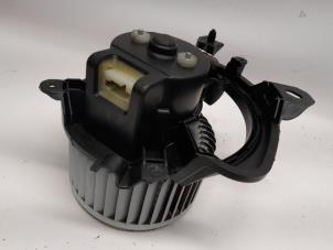 Gebruikte Kachel Ventilatiemotor Opel Corsa E 1.0 SIDI Turbo 12V Prijs € 36,75 Margeregeling aangeboden door Reclycar De Boer BV