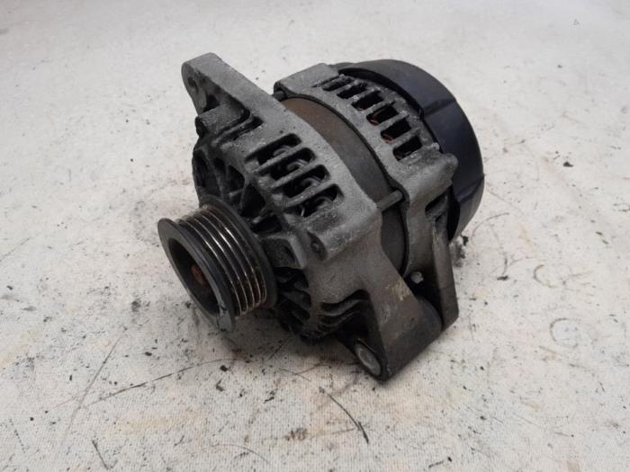 Gebruikte Dynamo Suzuki Alto 1.0 12V Prijs € 36,75 Margeregeling aangeboden door Reclycar De Boer BV