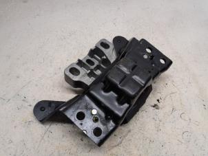 Gebruikte Motorrubber Volkswagen T-Roc I 1.5 TSI Evo BMT 16V Prijs € 26,25 Margeregeling aangeboden door Reclycar De Boer BV