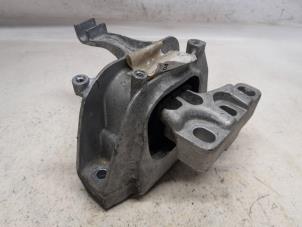 Gebruikte Motorrubber Volkswagen T-Roc I 1.5 TSI Evo BMT 16V Prijs € 52,50 Margeregeling aangeboden door Reclycar De Boer BV