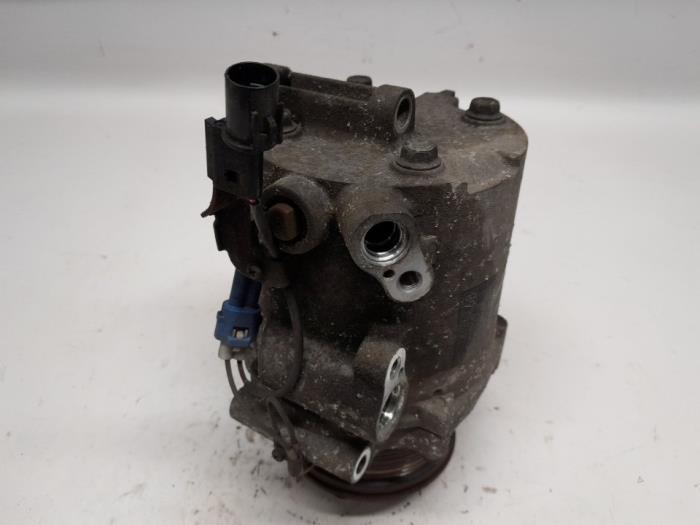 Gebruikte Aircopomp Peugeot 4007 (VU/VV) 2.4 16V Prijs € 73,50 Margeregeling aangeboden door Reclycar De Boer BV