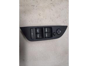 Gebruikte Ruit schakelaar elektrisch BMW X1 (E84) xDrive 18d 2.0 16V Prijs € 47,25 Margeregeling aangeboden door Reclycar De Boer BV