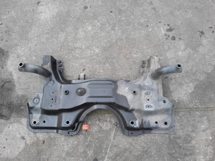 Gebruikte Subframe Opel Combo 1.6 CDTI 16V Prijs € 63,00 Margeregeling aangeboden door Reclycar De Boer BV