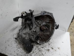 Gebruikte Versnellingsbak Peugeot 208 I (CA/CC/CK/CL) 1.2 Vti 12V PureTech 82 Prijs € 262,50 Margeregeling aangeboden door Reclycar De Boer BV