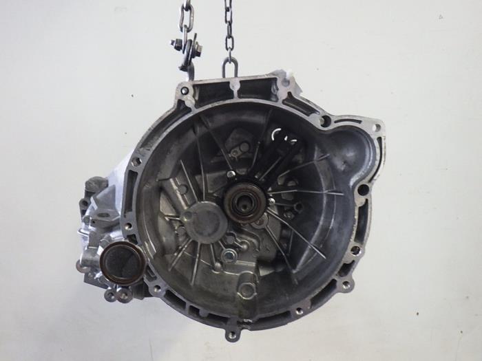 Gebruikte Versnellingsbak Ford Fiesta 6 (JA8) 1.4 16V Prijs € 288,75 Margeregeling aangeboden door Reclycar De Boer BV