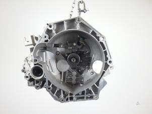 Gebruikte Versnellingsbak Fiat 500X (334) 1.6 E-torq 16V Prijs € 997,50 Margeregeling aangeboden door Reclycar De Boer BV