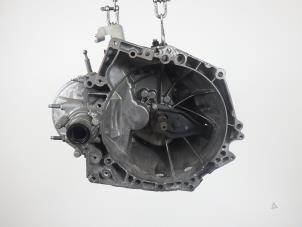 Gebruikte Versnellingsbak Opel Corsa F (UB/UH/UP) 1.2 12V 100 Prijs € 840,00 Margeregeling aangeboden door Reclycar De Boer BV