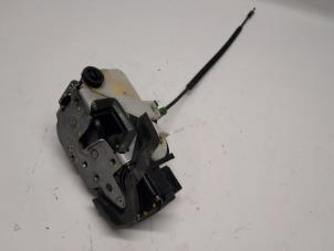 Gebruikte Deurslot Mechaniek 4Deurs rechts-achter Opel Insignia 2.0 CDTI 16V 130 Ecotec Prijs € 21,00 Margeregeling aangeboden door Reclycar De Boer BV