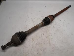 Gebruikte Steekas rechts-voor Peugeot 3008 I (0U/HU) 2.0 HDiF 16V GT Prijs € 94,50 Margeregeling aangeboden door Reclycar De Boer BV