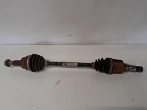 Gebruikte Aandrijfas rechts-achter Peugeot 3008 I (0U/HU) 2.0 HDiF 16V GT Prijs € 26,25 Margeregeling aangeboden door Reclycar De Boer BV