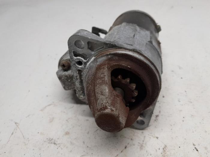 Gebruikte Startmotor Renault Twingo III (AH) 1.0 SCe 75 12V Prijs € 26,25 Margeregeling aangeboden door Reclycar De Boer BV