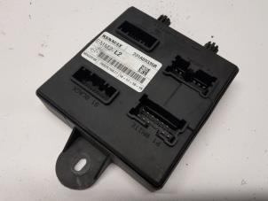 Gebruikte Computer Body Control Dacia Duster (SR) 1.6 16V Prijs € 84,00 Margeregeling aangeboden door Reclycar De Boer BV