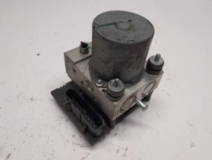 Gebruikte ABS Pomp Nissan Qashqai (J10) 1.6 16V Prijs € 105,00 Margeregeling aangeboden door Reclycar De Boer BV