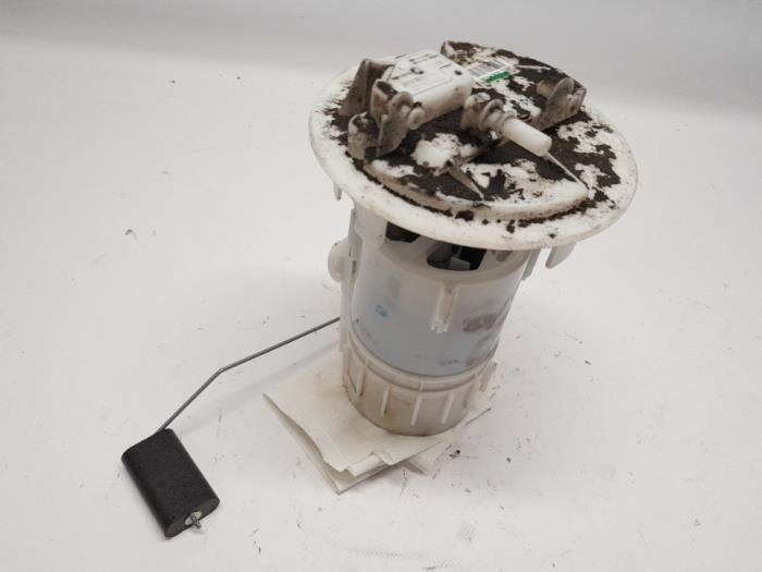 Gebruikte Tank element Pomp Peugeot 208 I (CA/CC/CK/CL) 1.2 Vti 12V PureTech 82 Prijs € 78,75 Margeregeling aangeboden door Reclycar De Boer BV