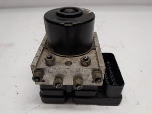 Gebruikte ABS Pomp Opel Astra H Twin Top (L67) 1.6 16V Prijs € 105,00 Margeregeling aangeboden door Reclycar De Boer BV