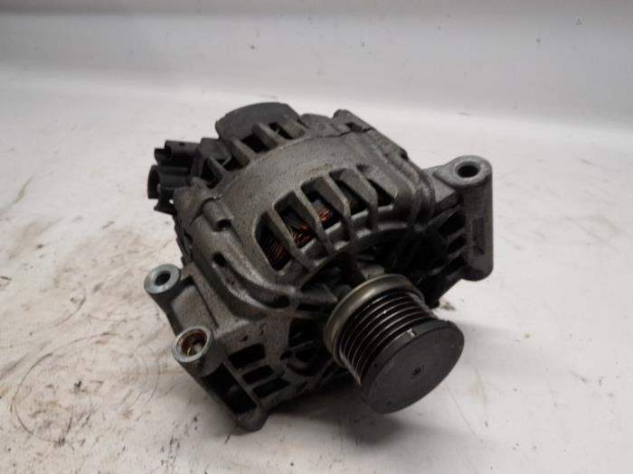 Gebruikte Dynamo Peugeot 308 (4A/C) 1.6 16V THP Autom. Prijs € 52,50 Margeregeling aangeboden door Reclycar De Boer BV