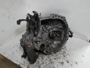 Gebruikte Versnellingsbak Citroen C4 Cactus (0B/0P) 1.2 PureTech 82 12V Prijs € 210,00 Margeregeling aangeboden door Reclycar De Boer BV