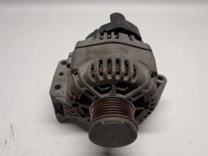 Gebruikte Dynamo Suzuki Swift (ZA/ZC/ZD1/2/3/9) 1.3 D 16V Prijs € 42,00 Margeregeling aangeboden door Reclycar De Boer BV