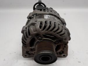 Gebruikte Dynamo Dacia Duster (SR) 1.6 16V Prijs € 78,75 Margeregeling aangeboden door Reclycar De Boer BV