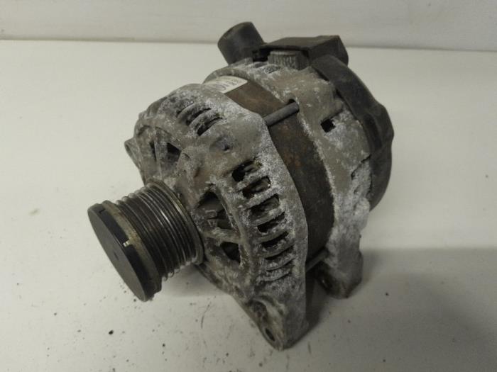 Gebruikte Dynamo Ford Fiesta 6 (JA8) 1.0 Ti-VCT 12V 65 Prijs € 36,75 Margeregeling aangeboden door Reclycar De Boer BV