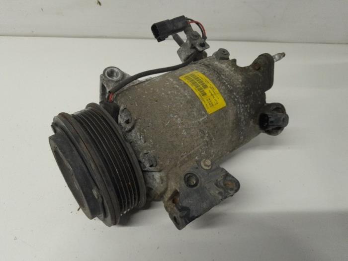 Gebruikte Aircopomp Ford Fiesta 6 (JA8) 1.0 Ti-VCT 12V 65 Prijs € 78,75 Margeregeling aangeboden door Reclycar De Boer BV
