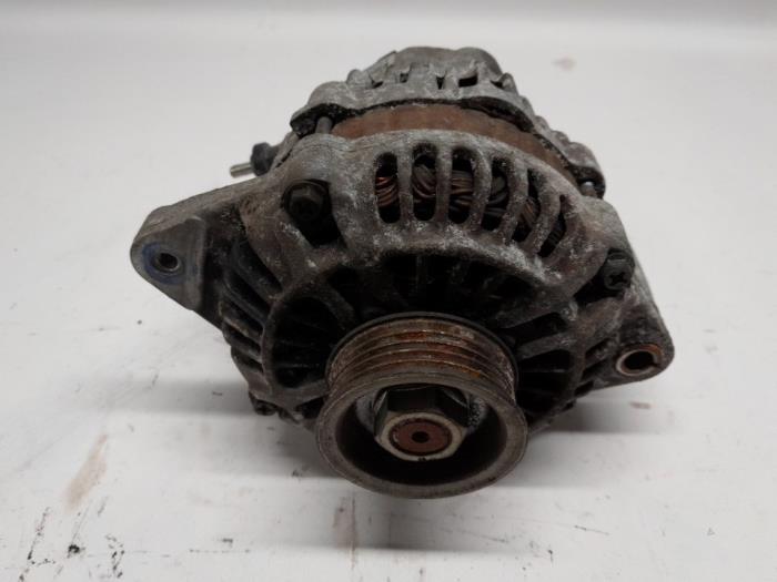 Gebruikte Alternator Suzuki Splash 1.0 12V Prijs € 36,75 Margeregeling aangeboden door Reclycar De Boer BV