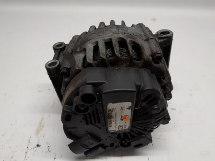 Dynamo van een Citroën C3 Picasso (SH) 1.4 16V VTI 95 2009