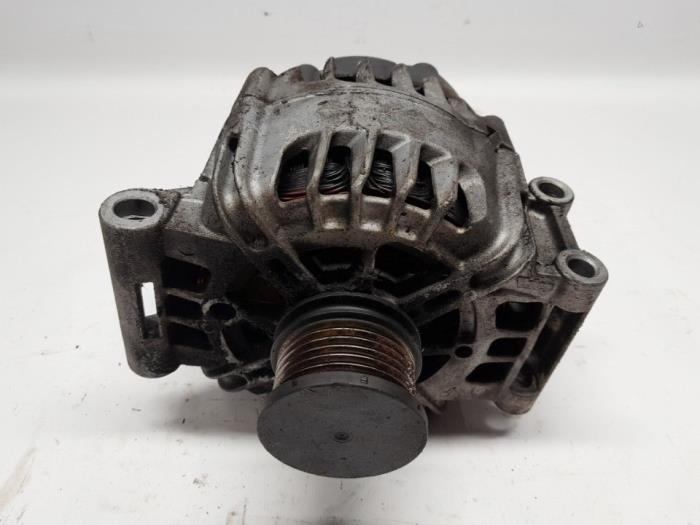 Dynamo van een Citroën C3 Picasso (SH) 1.4 16V VTI 95 2009