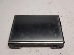 Gebruikte Navigatie Display Peugeot 208 I (CA/CC/CK/CL) 1.6 16V GTI Prijs € 199,50 Margeregeling aangeboden door Reclycar De Boer BV