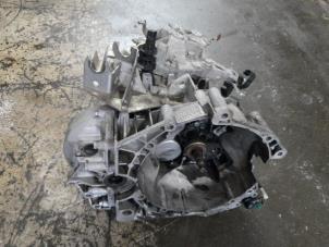 Gebruikte Versnellingsbak Citroen Jumper (U9) 2.2 HDi 130 Prijs € 787,50 Margeregeling aangeboden door Reclycar De Boer BV