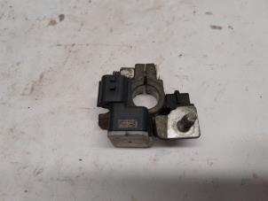 Gebruikte Accu sensor Renault Twingo III (AH) 1.0 SCe 70 12V Prijs € 78,75 Margeregeling aangeboden door Reclycar De Boer BV