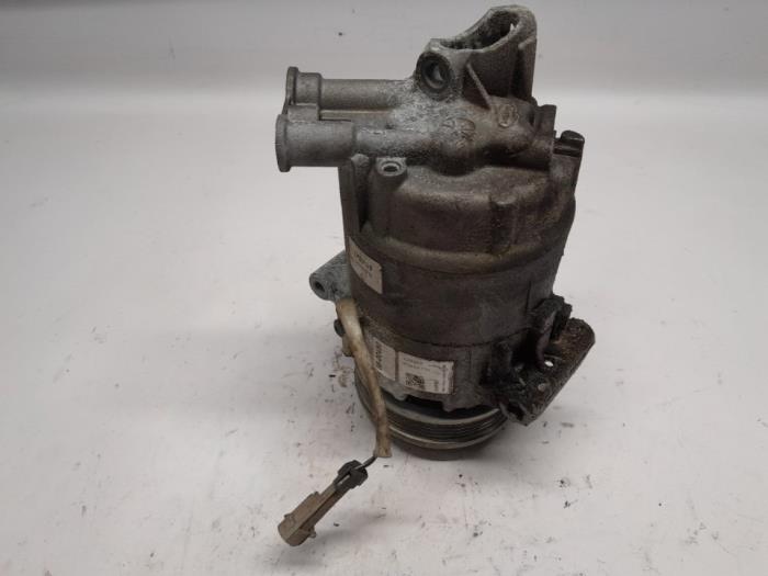Gebruikte Aircopomp Opel Astra H SW (L35) 1.6 16V Twinport Prijs € 78,75 Margeregeling aangeboden door Reclycar De Boer BV