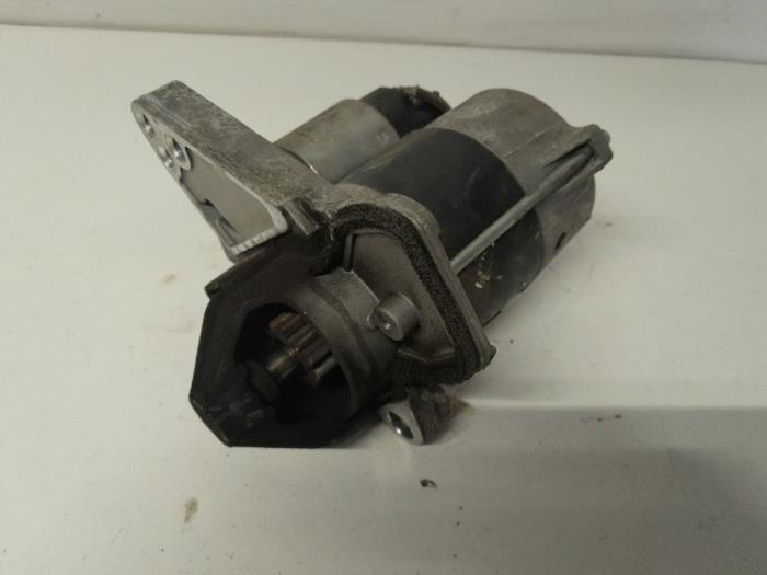 Gebruikte Startmotor Renault Clio IV (5R) 0.9 Energy TCE 90 12V Prijs € 26,25 Margeregeling aangeboden door Reclycar De Boer BV