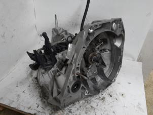 Gebruikte Versnellingsbak Renault Clio IV (5R) 0.9 Energy TCE 90 12V Prijs € 420,00 Margeregeling aangeboden door Reclycar De Boer BV