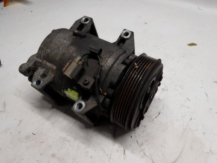Gebruikte Aircopomp Volvo V70 (SW) 2.4 T 20V Prijs € 78,75 Margeregeling aangeboden door Reclycar De Boer BV