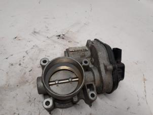 Gebruikte Gasklephuis Ford Focus 2 1.8 16V Prijs € 78,75 Margeregeling aangeboden door Reclycar De Boer BV