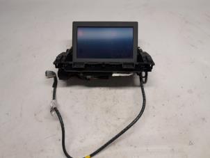 Gebruikte Navigatie Display Peugeot 308 SW (4E/H) 1.6 VTI 16V Prijs € 157,50 Margeregeling aangeboden door Reclycar De Boer BV