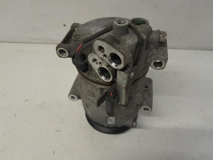 Gebruikte Aircopomp Mercedes B (W245) 1.7 B-170 16V Prijs € 131,25 Margeregeling aangeboden door Reclycar De Boer BV