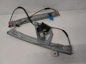 Gebruikte Ruitmechaniek 2Deurs rechts-voor Peugeot 208 I (CA/CC/CK/CL) 1.6 16V GTI Prijs op aanvraag aangeboden door Reclycar De Boer BV