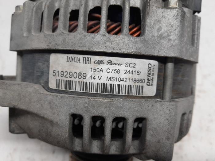 Dynamo van een Alfa Romeo Giulia (952) 2.2d 150 16V 2017
