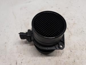 Gebruikte Luchthoeveelheidsmeter Alfa Romeo Giulia (952) 2.2d 150 16V Prijs € 52,50 Margeregeling aangeboden door Reclycar De Boer BV