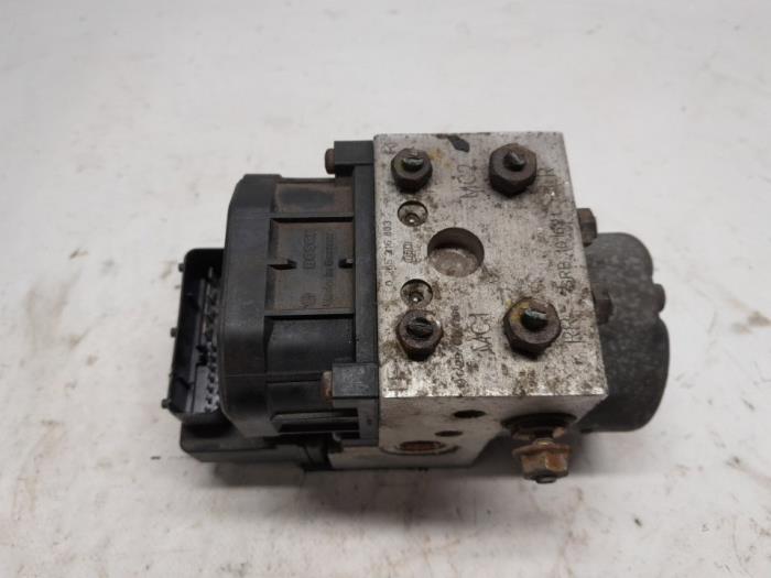 Gebruikte ABS Pomp MG ZR 1.8 16V VVC 160 Prijs € 35,70 Margeregeling aangeboden door Reclycar De Boer BV