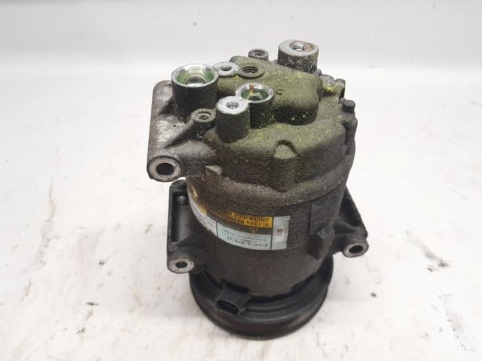 Gebruikte Aircopomp Renault Megane II (BM/CM) 1.6 16V Prijs € 78,75 Margeregeling aangeboden door Reclycar De Boer BV