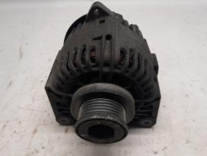 Gebruikte Dynamo Renault Megane II (BM/CM) 1.6 16V Prijs € 36,75 Margeregeling aangeboden door Reclycar De Boer BV