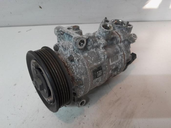 Gebruikte Aircopomp Skoda Octavia Combi (5EAC) 1.6 TDI 16V Prijs € 105,00 Margeregeling aangeboden door Reclycar De Boer BV