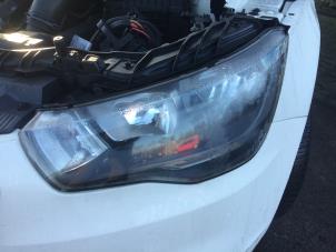 Gebruikte Koplamp links Audi A1 (8X1/8XK) 1.2 TFSI Prijs € 210,00 Margeregeling aangeboden door Reclycar De Boer BV