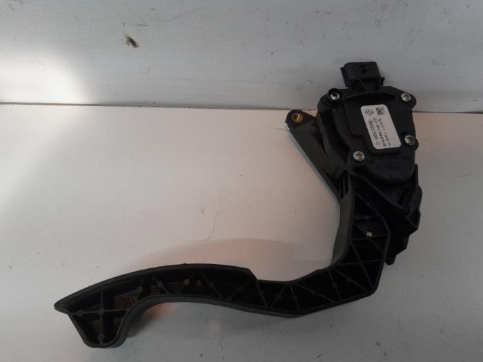 Gebruikte Sensor Gaspedaalpositie Dacia Duster (HS) 1.6 SCe 115 16V Prijs € 31,50 Margeregeling aangeboden door Reclycar De Boer BV