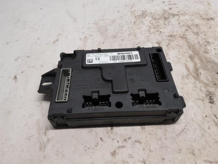 Gebruikte Bodycontrol Module Dacia Duster (HS) 1.6 SCe 115 16V Prijs € 63,00 Margeregeling aangeboden door Reclycar De Boer BV